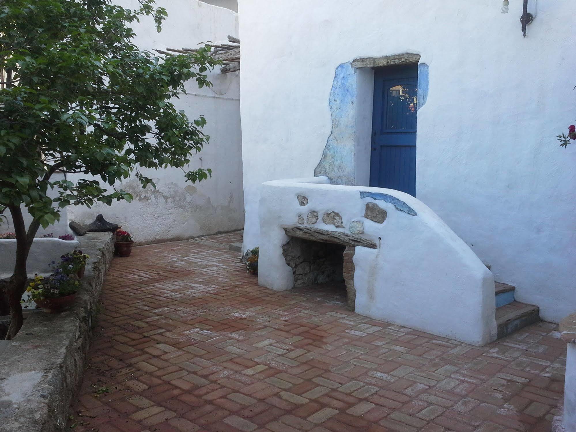 أوليينا B&B Corte San Lussorio المظهر الخارجي الصورة